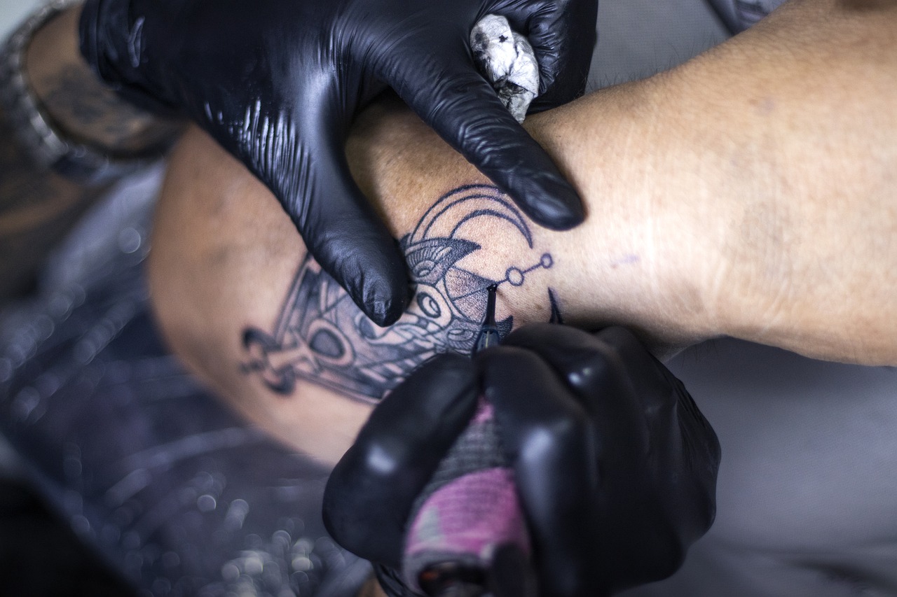 <strong>Kartridże i igły: Kluczowe znaczenie przy wykonywaniu tatuażu</strong>
