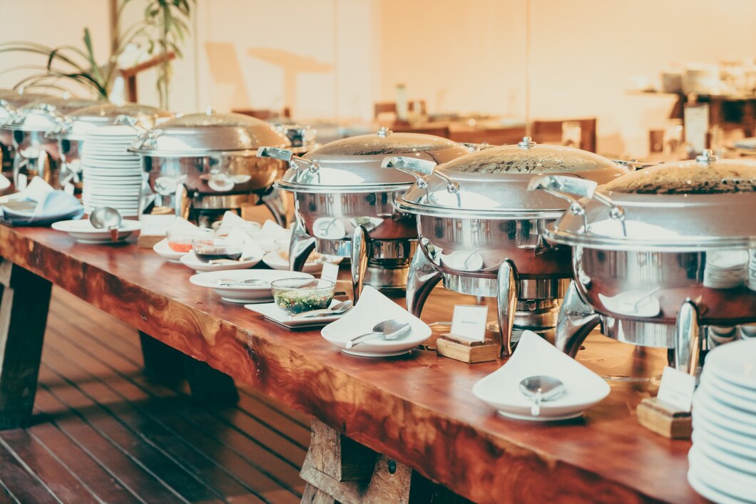 Jak wybrać odpowiednie akcesoria do organizacji imprez cateringowych?
